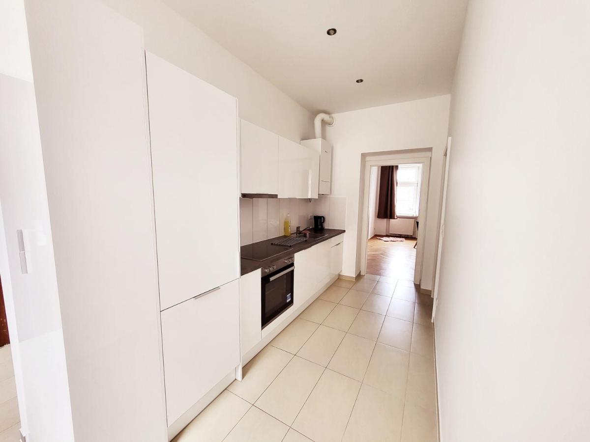 Donaufelder City Apartment Vienna Exterior photo