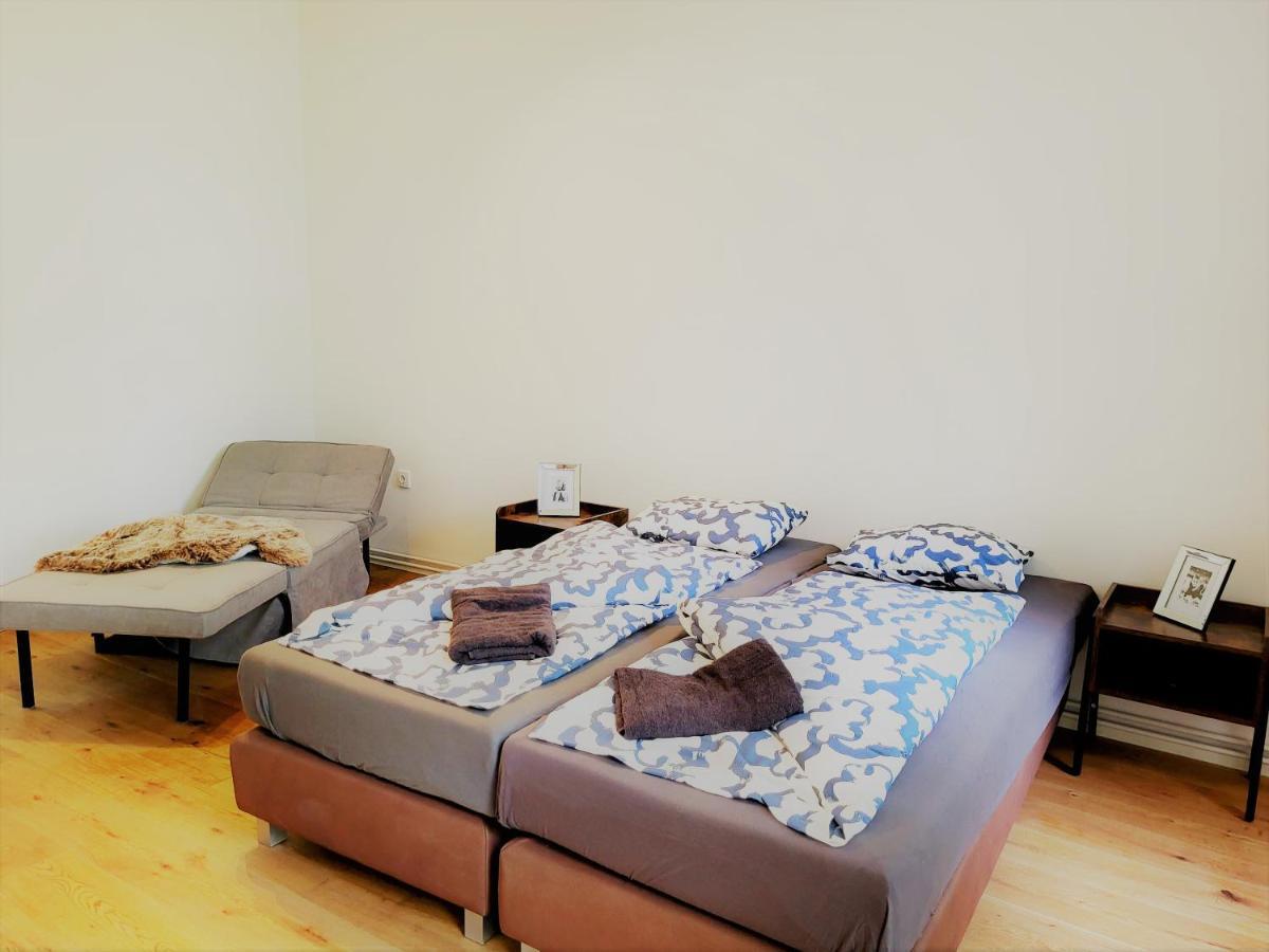 Donaufelder City Apartment Vienna Exterior photo